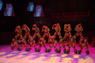 Cirque chinois performer