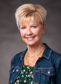 Headshot of Linda Eicher