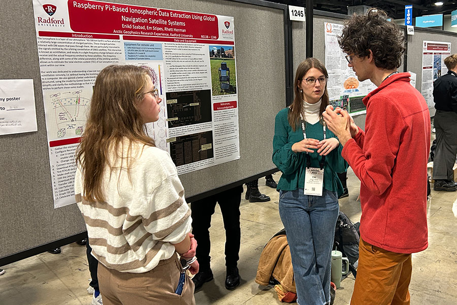 Radford students present their research at AGU meeting in Washington, D.C.